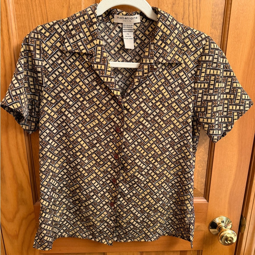 Notations Woman’s Casual Blouse Black and Tan Pattern